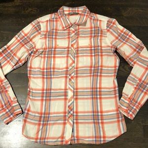The North Face Long Sleeve Button Up Top Woman’s